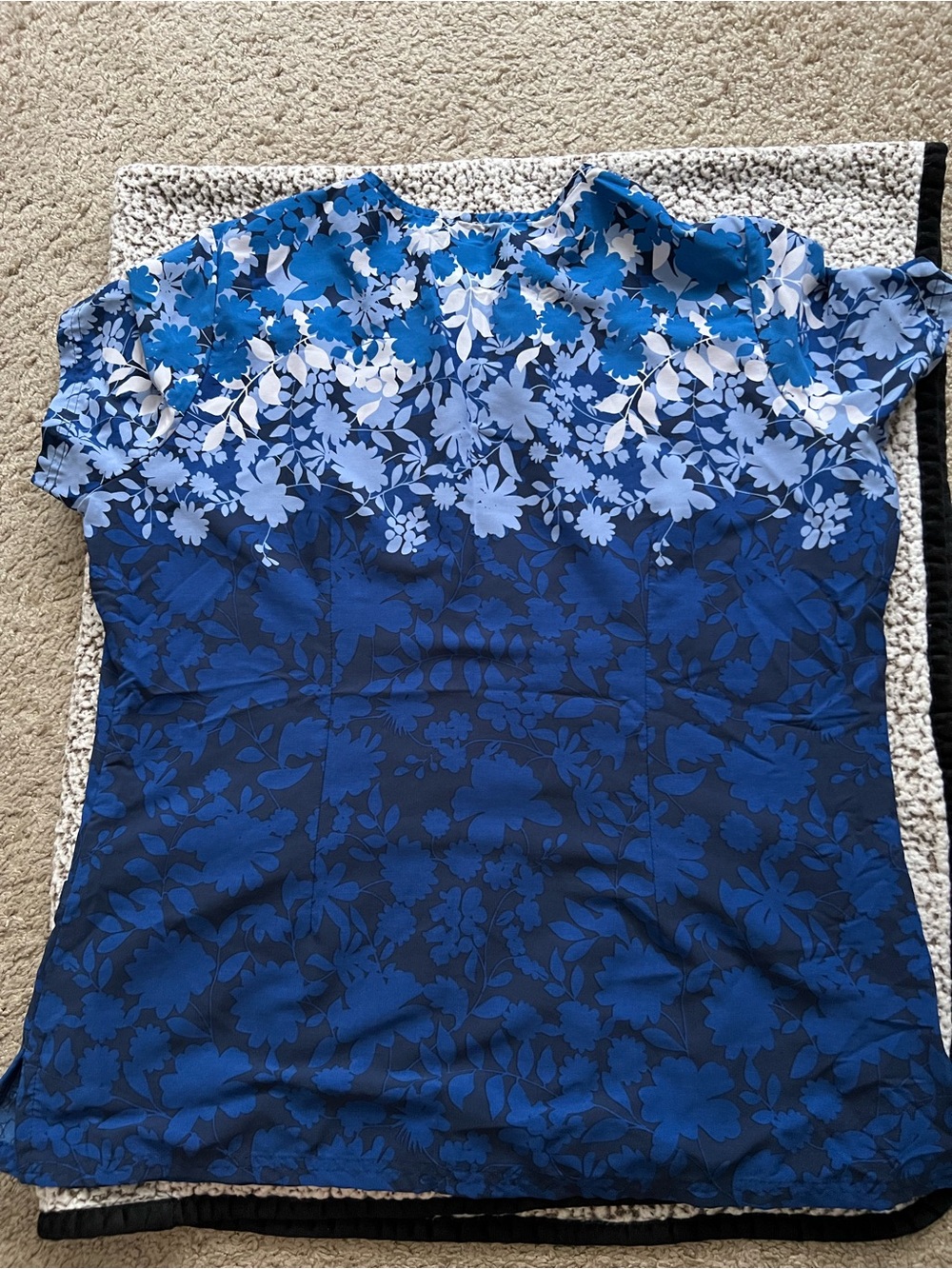 Uniform Advantage Blue Floral Gradient Short Sleeve scub top